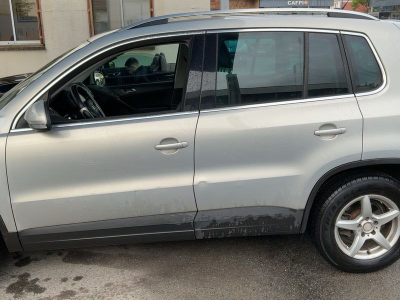 Volkswagen Tiguan 2.0 TDI Sportline BlueMotion Tech 2010 – снимка 4