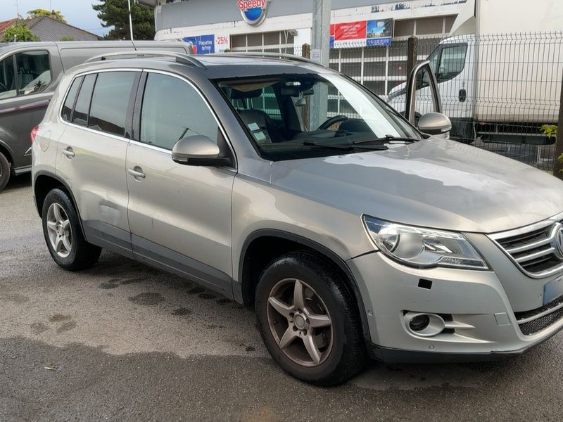Volkswagen Tiguan 2.0 TDI Sportline BlueMotion Tech 2010 – снимка 12