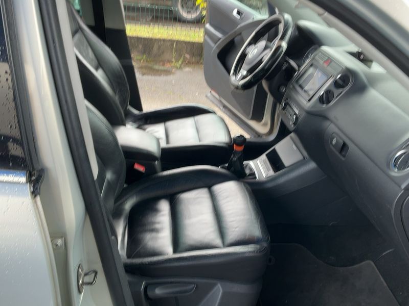 Volkswagen Tiguan 2.0 TDI Sportline BlueMotion Tech 2010 – снимка 16
