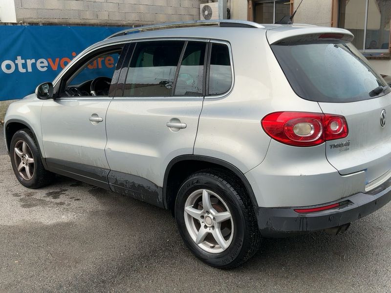 Volkswagen Tiguan 2.0 TDI Sportline BlueMotion Tech 2010 – снимка 6