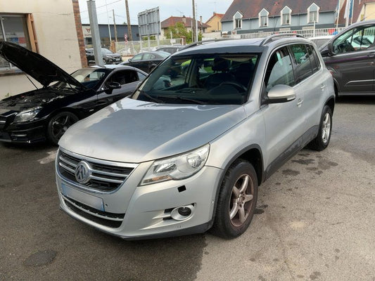 Volkswagen Tiguan 2.0 TDI Sportline BlueMotion Tech 2010 – снимка 1
