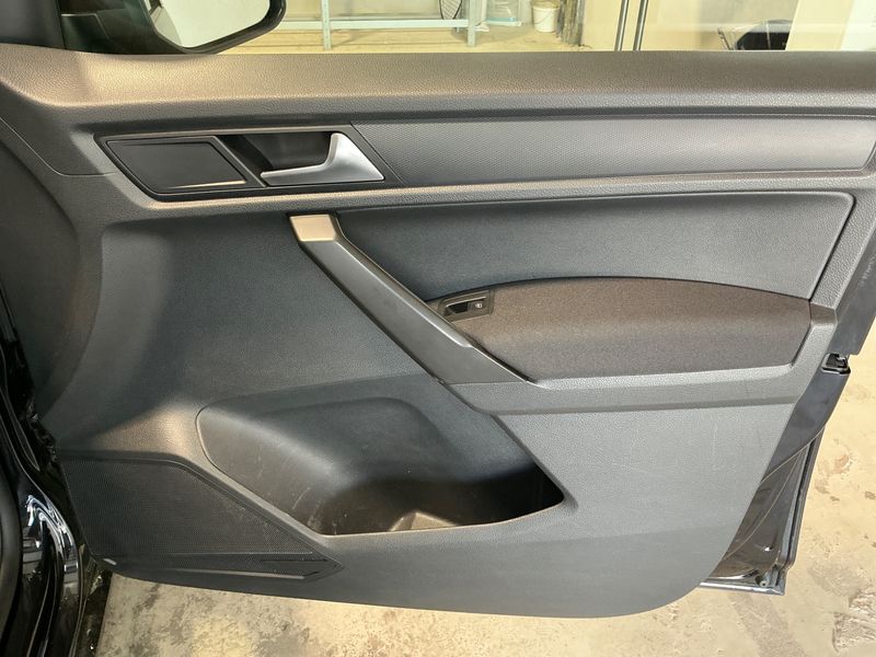 Volkswagen Caddy 2.0 TDI Trendline BlueMotion Tech 2019 – снимка на щета 41