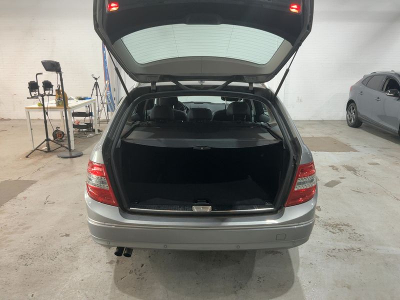 Mercedes-Benz C-Klasse C 180 CGI T BlueEfficiency Avantgarde 2010 – снимка 15