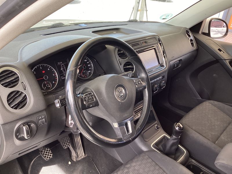 Volkswagen Tiguan 2.0 TDI T1 BlueMotion Tech 2016 – снимка 22