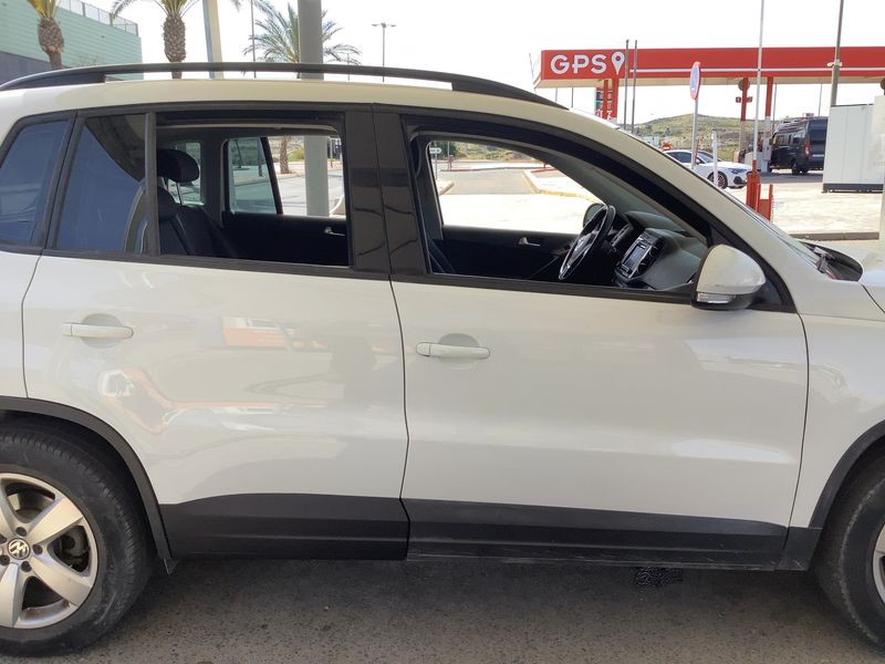 Volkswagen Tiguan 2.0 TDI T1 BlueMotion Tech 2016 – снимка 10