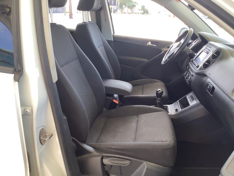 Volkswagen Tiguan 2.0 TDI T1 BlueMotion Tech 2016 – снимка 16