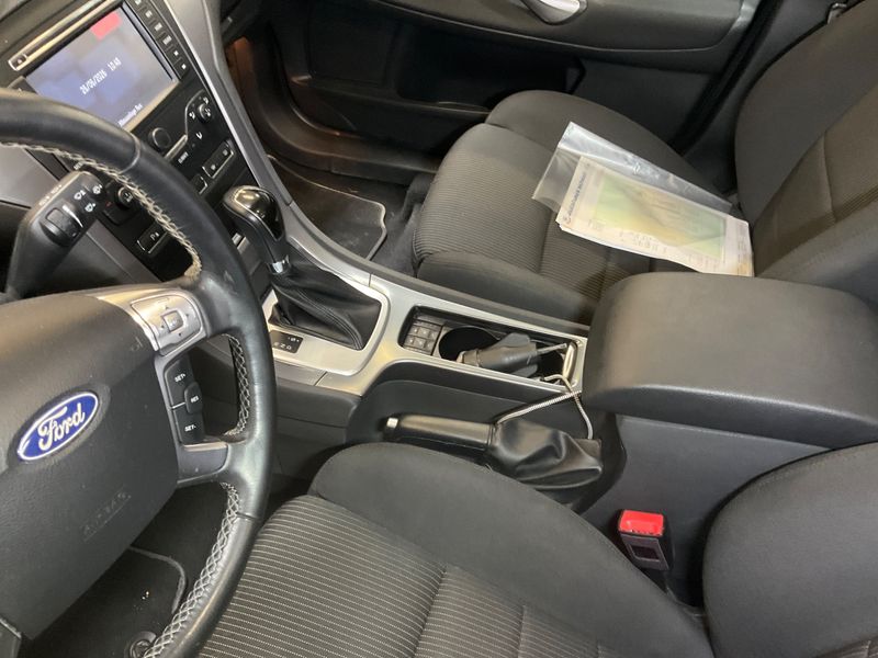 Ford Mondeo 2.2 TDCi Titanium 2012 – снимка 39