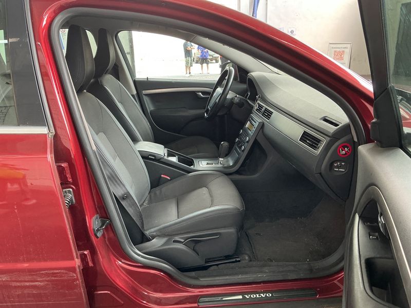 Volvo V70 2.0 D4 Kinetic 2011 – снимка 3