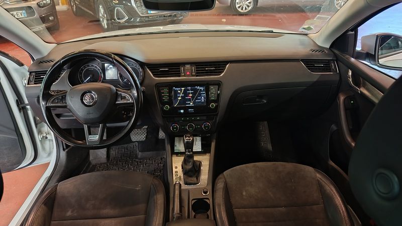 Skoda Octavia 2.0 TDI Scout 4x4 2016 – снимка 17