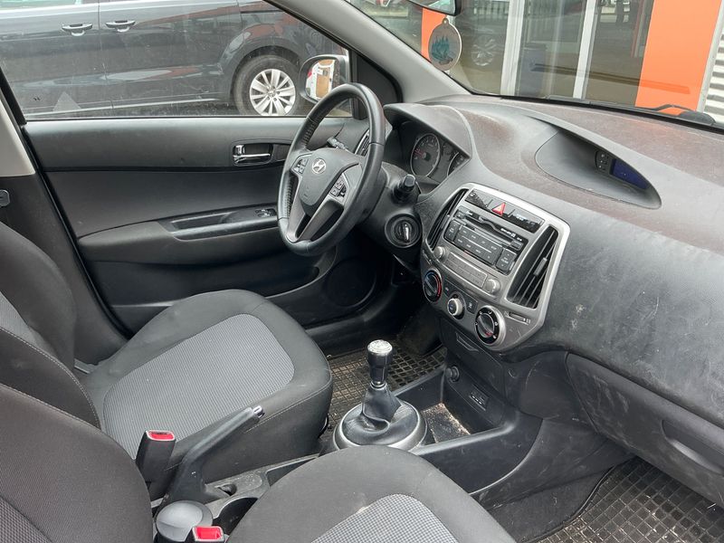 Hyundai i20 1.2 Classic 2012 – снимка 3
