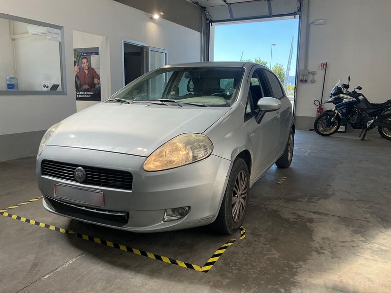Fiat Grande Punto 1.9 JTD Multijet Emotion 2006 – снимка 1