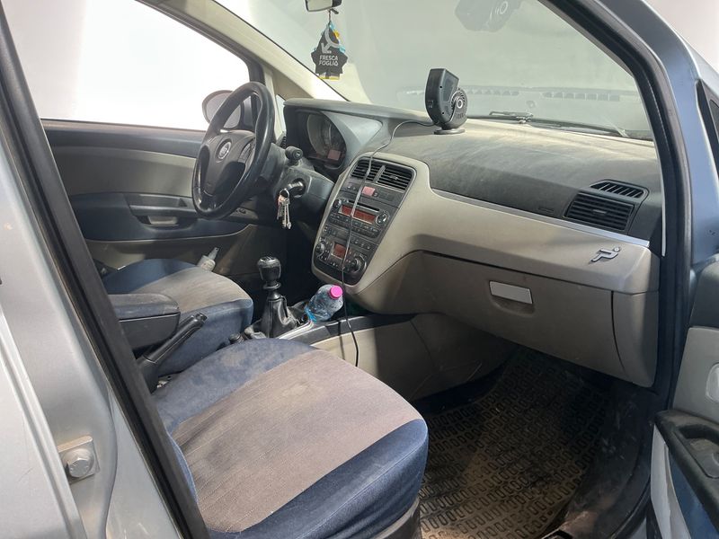 Fiat Grande Punto 1.9 JTD Multijet Emotion 2006 – снимка 3