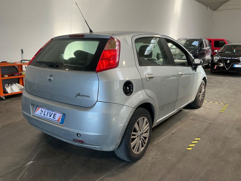 Fiat Grande Punto 1.9 JTD Multijet Emotion 2006 – снимка 2
