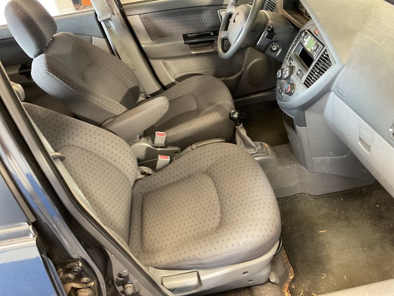 Kia Carens 2.0 LX Van 2006 – снимка 3