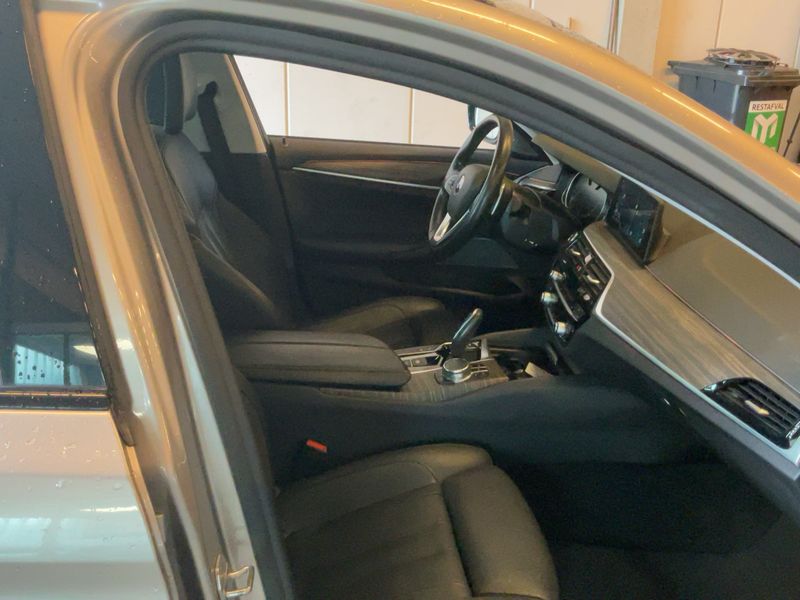 BMW 5er 530i Sport Line 2018 – снимка 17