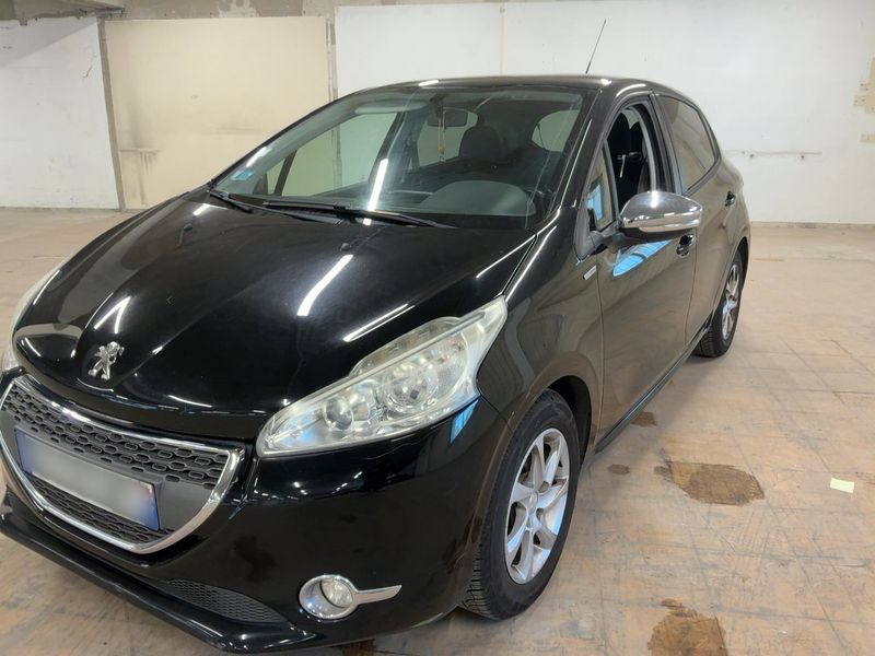 Peugeot 208 1.2 VTi Envy 2013 – снимка 1