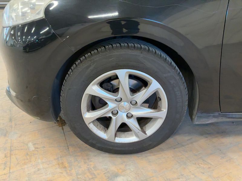 Peugeot 208 1.2 VTi Envy 2013 – снимка 3