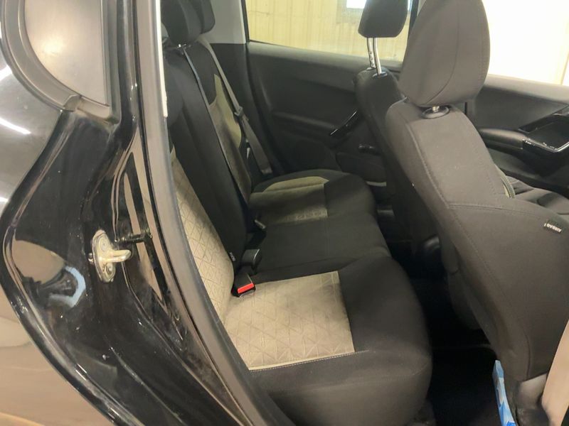 Peugeot 208 1.2 VTi Envy 2013 – снимка 19