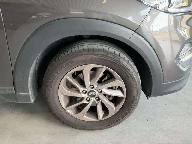 Hyundai Tucson 1.6 Classic blue 2WD 2016 – снимка 11