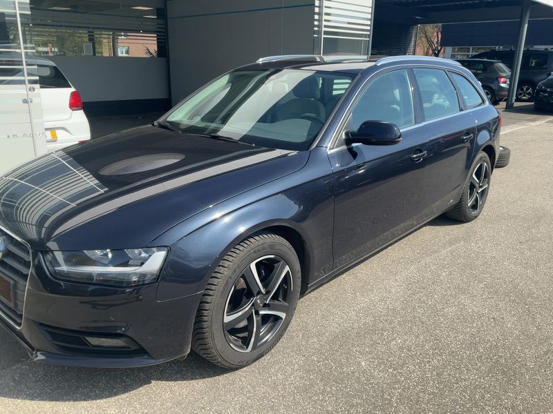 Audi A4 2.0 TDI Ambition 2014 – снимка 2
