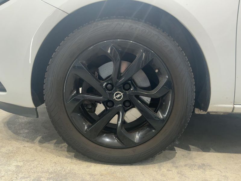 Opel Corsa 1.4 Turbo Color Edition ecoFlex 2017 – снимка 3