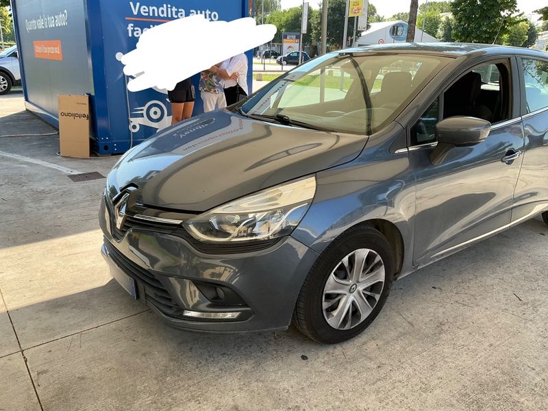 Renault Clio 1.5 dCi Zen Réversible 2018 – снимка 2