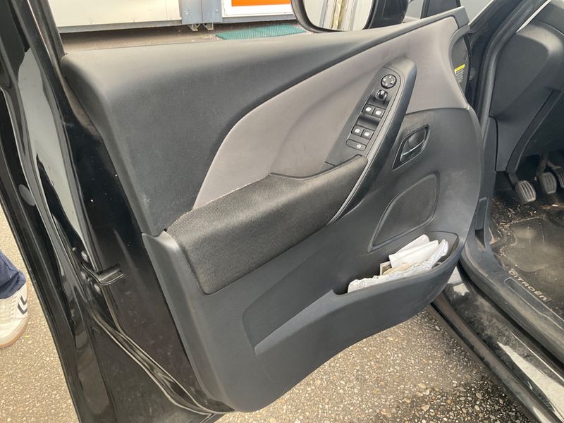 Citroen C4 Grand Spacetourer 1.5 Blue-HDi Feel 2020 – снимка 32