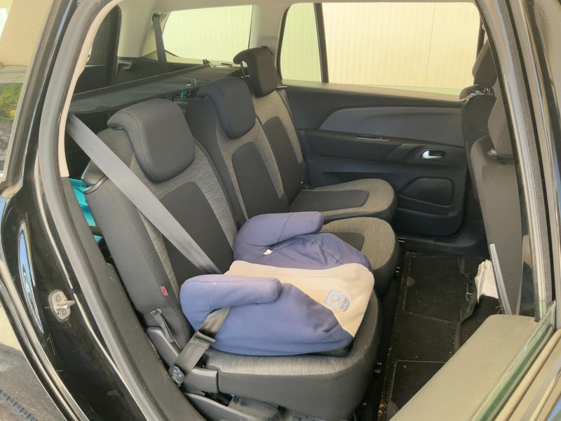 Citroen C4 Grand Spacetourer 1.5 Blue-HDi Feel 2020 – снимка 19