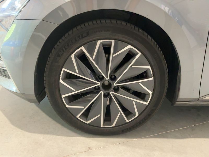 Skoda Superb 2.0 TDI L&K 2022 – снимка 3