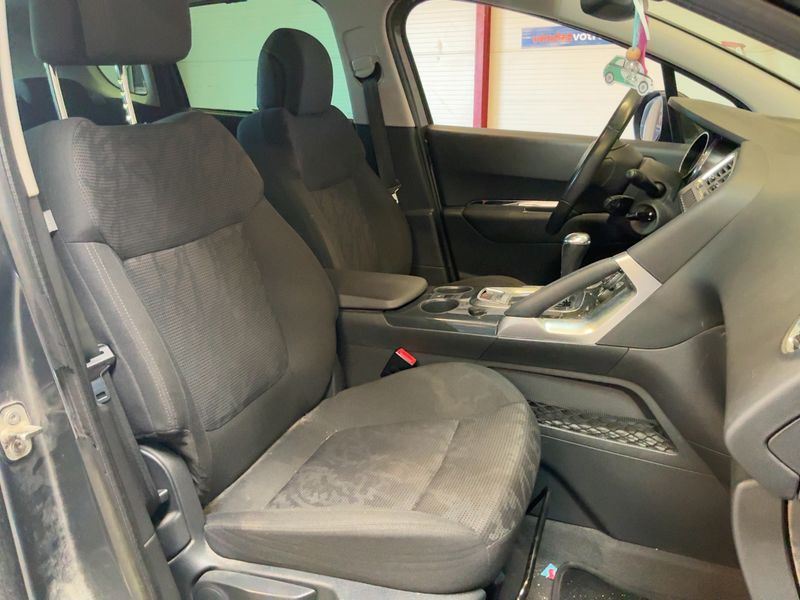 Peugeot 3008 2.0 HDi Allure 2012 – снимка 16
