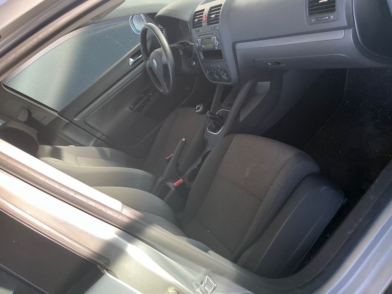 Volkswagen Jetta 1.9 TDI Trendline 2009 – снимка 3