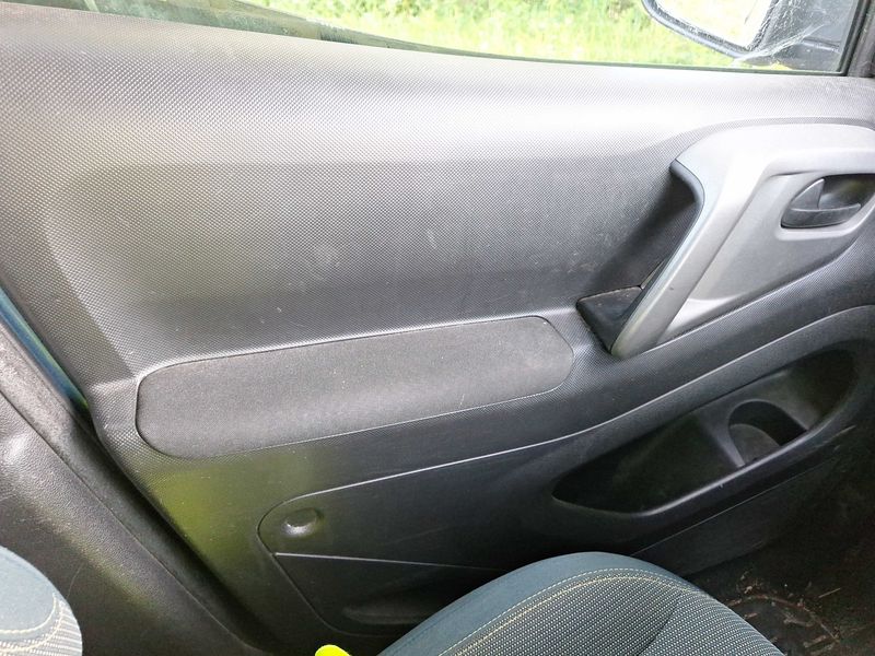 Citroen Berlingo 1.2 PureTech Selection 2018 – снимка 43