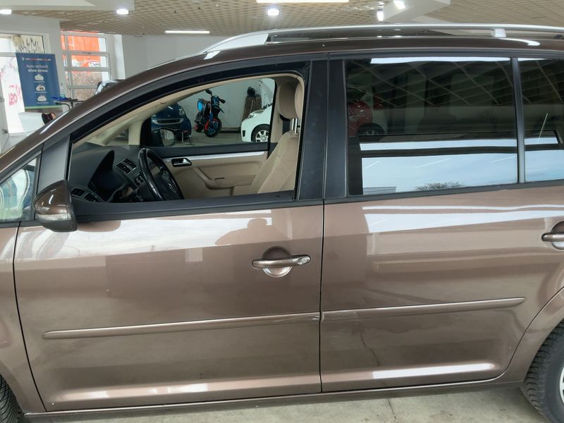 Volkswagen Touran 1.2 TSI Comfortline BlueMotion Tech 2011 – снимка на щета