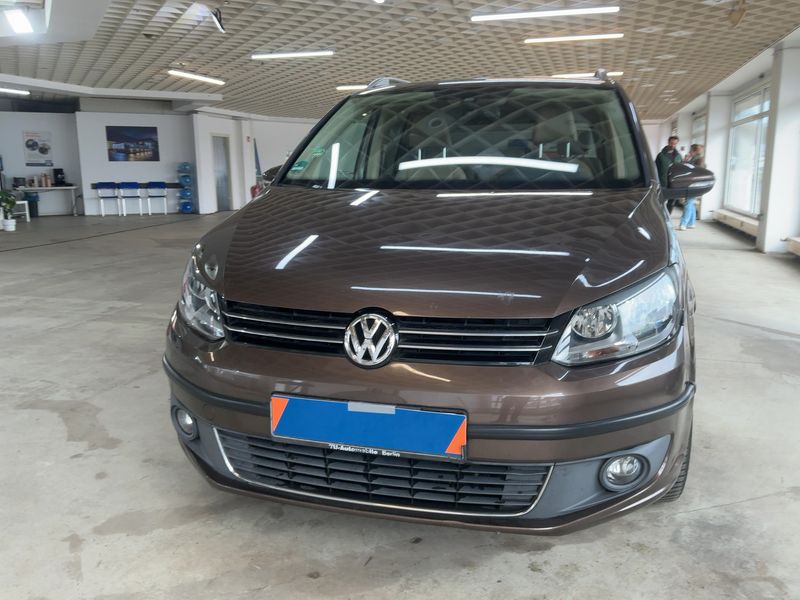 Volkswagen Touran 1.2 TSI Comfortline BlueMotion Tech 2011 – снимка 9