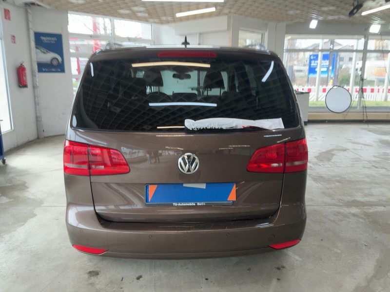 Volkswagen Touran 1.2 TSI Comfortline BlueMotion Tech 2011 – снимка 5