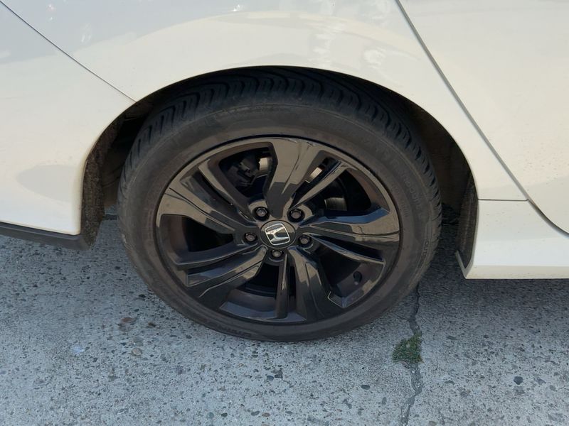 Honda Civic 1.0 VTEC Executive Premium 2017 – снимка 9
