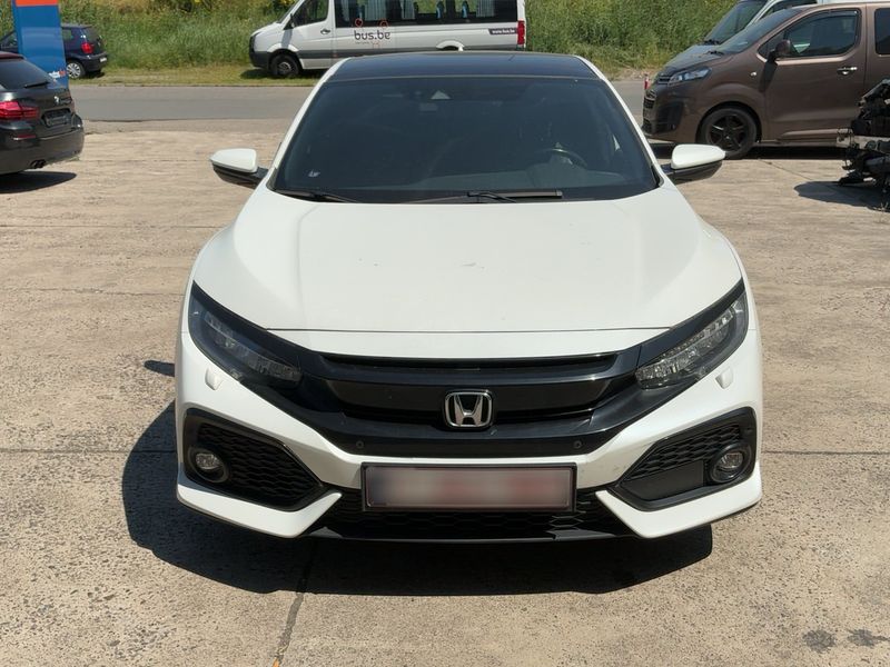 Honda Civic 1.0 VTEC Executive Premium 2017 – снимка 14