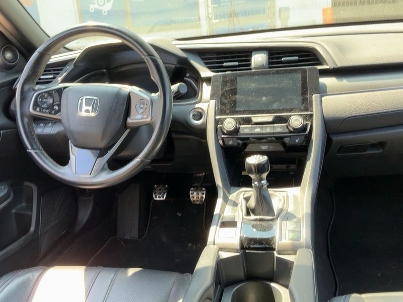 Honda Civic 1.0 VTEC Executive Premium 2017 – снимка 17