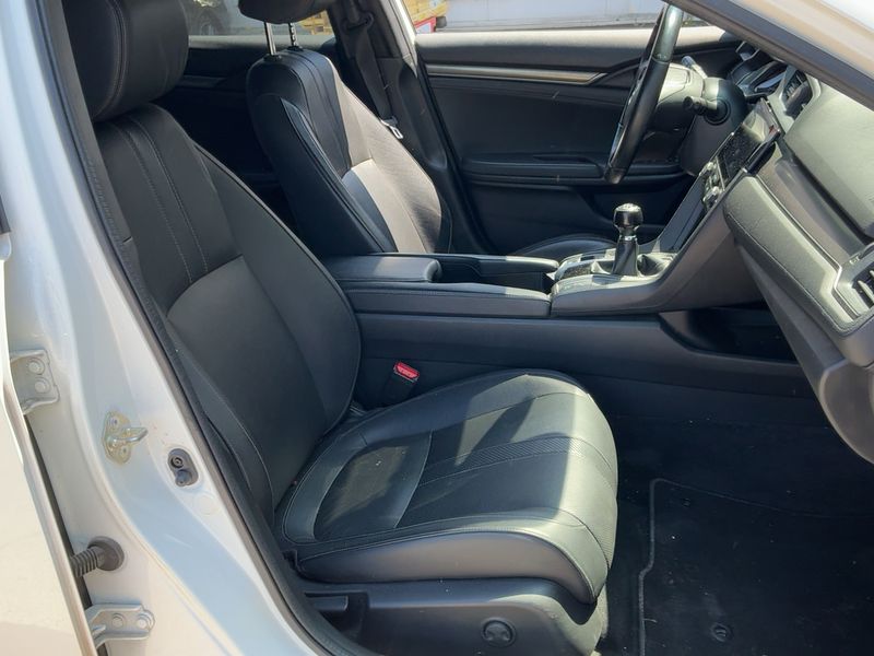 Honda Civic 1.0 VTEC Executive Premium 2017 – снимка 16
