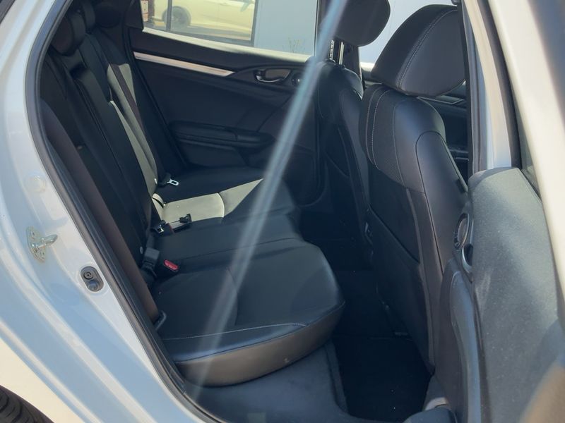 Honda Civic 1.0 VTEC Executive Premium 2017 – снимка 19