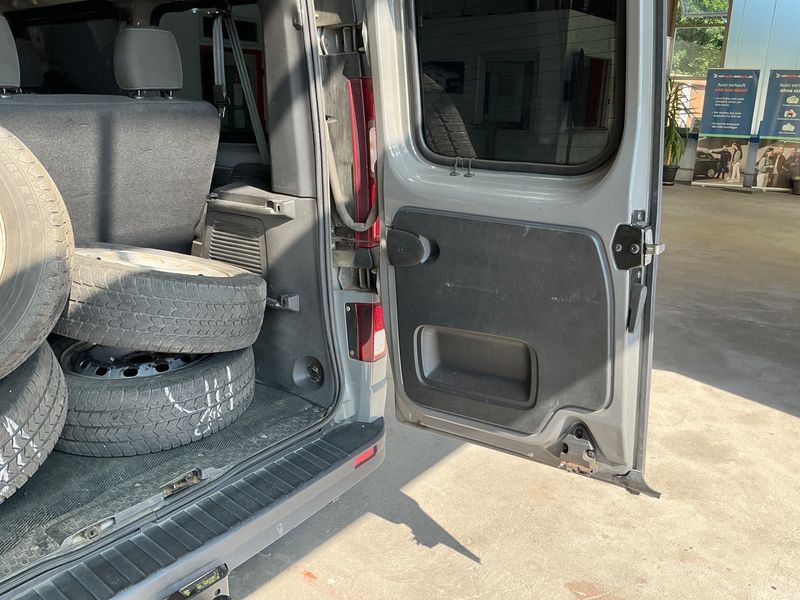 Opel Vivaro 1.6 CDTI Biturbo Combi L1H1 2,7t 2016 – снимка 28