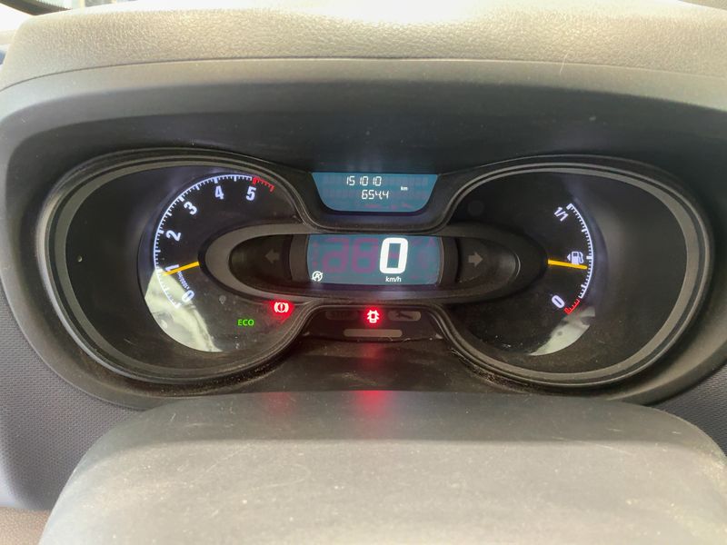 Opel Vivaro 1.6 CDTI Biturbo Combi L1H1 2,7t 2016 – снимка 19