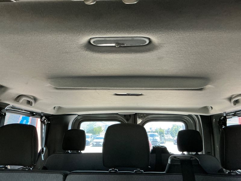 Opel Vivaro 1.6 CDTI Biturbo Combi L1H1 2,7t 2016 – снимка 34