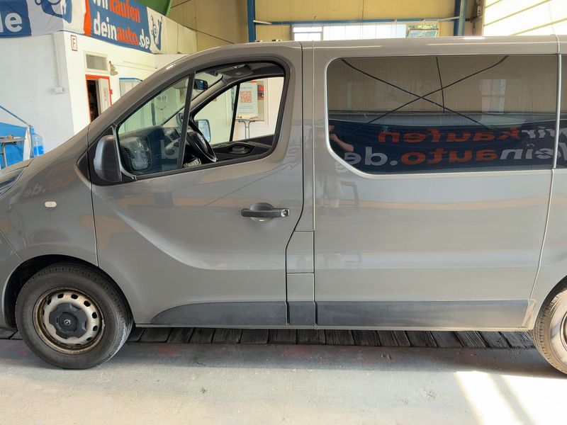 Opel Vivaro 1.6 CDTI Biturbo Combi L1H1 2,7t 2016 – снимка 4