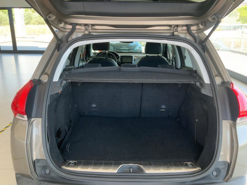 Peugeot 2008 1.6 Blue-HDi Allure 2015 – снимка 15
