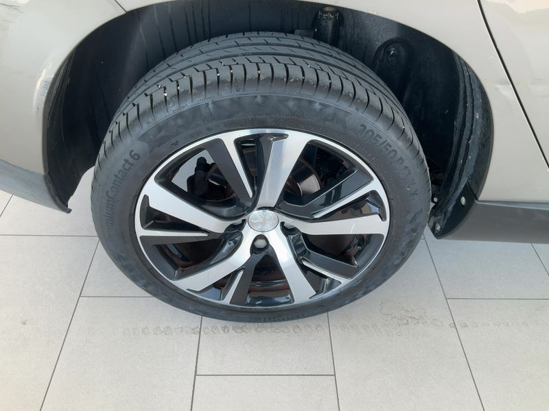 Peugeot 2008 1.6 Blue-HDi Allure 2015 – снимка 9