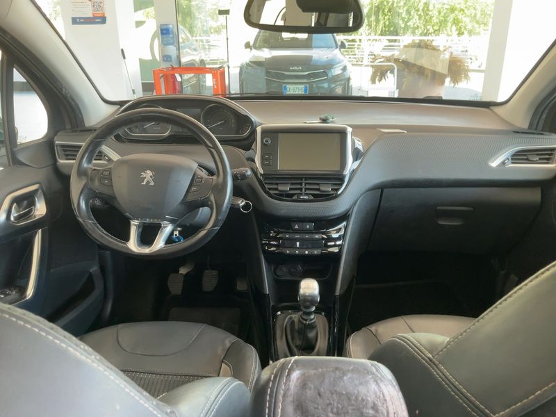 Peugeot 2008 1.6 Blue-HDi Allure 2015 – снимка 17