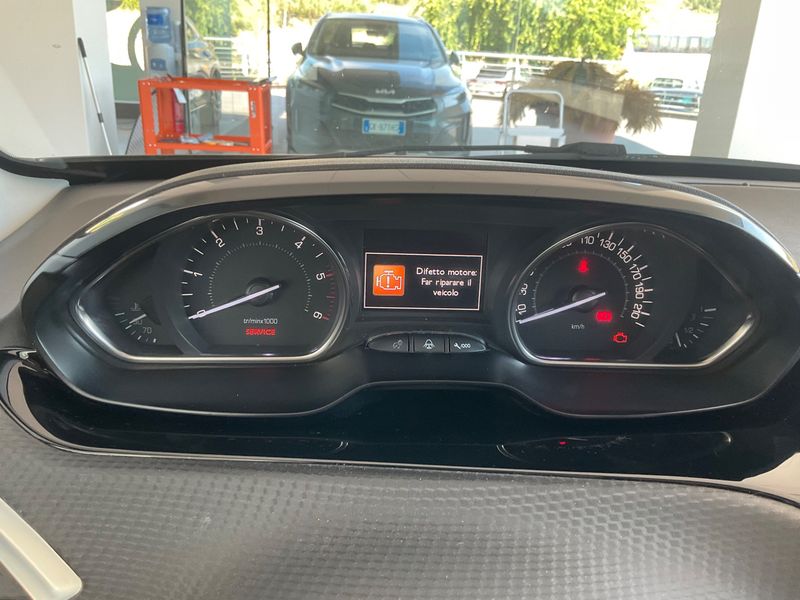 Peugeot 2008 1.6 Blue-HDi Allure 2015 – снимка 39