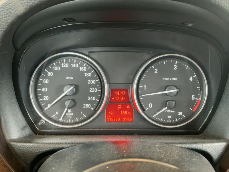 BMW 3er 330d 2011 – снимка 13