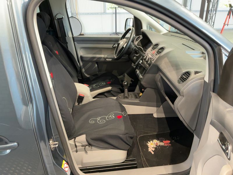 Volkswagen Caddy 1.6 Life 2008 – снимка 11